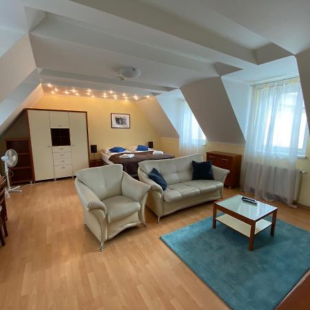 Penzion Le Monde Hotel Bardejov Buitenkant foto