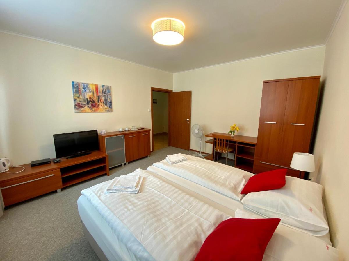 Penzion Le Monde Hotel Bardejov Buitenkant foto