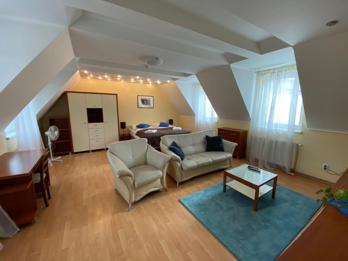 Penzion Le Monde Hotel Bardejov Buitenkant foto