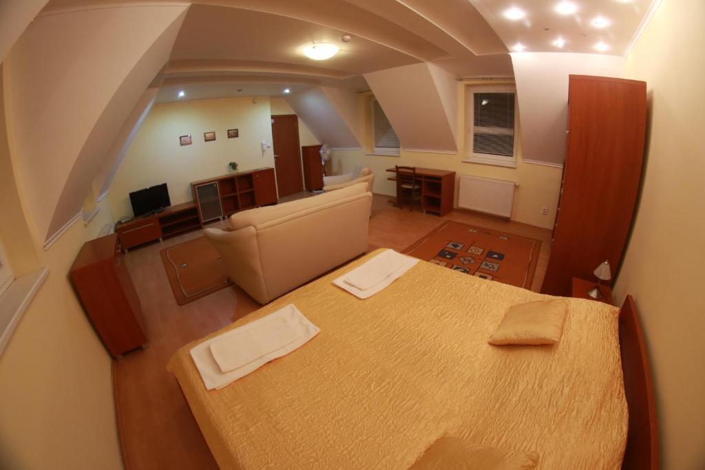 Penzion Le Monde Hotel Bardejov Buitenkant foto